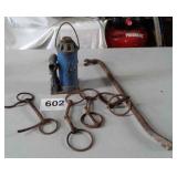 BOTTLE JACK, HORSE REIGNS, PRY BAR