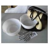 SUNBEAM MIXER W 2 BOWLS