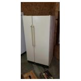 Older Kenmore side by side refrigerator works
