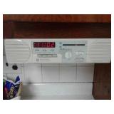 GE SPACEMAKER UNDER THE CABINET RADIO