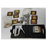 WHAMMER NAIL GUN & BOXES OF STAPLES FOR STAPLE GUN