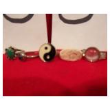 COSTUME JEWELRY, 5 RINGS