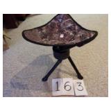 CAMO HUNTING OR FISHING STOOL