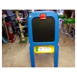 CRAYOLA KIDS BLACK/WHITE BOARDS