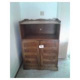 AMISH MADE CABINET 25"TX36"W