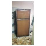 GE older refrigerator works great