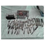 AVON TRAINS:FLATWARE