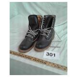 SZ.9 1/2 RAMRODS INSULATED BOOTS