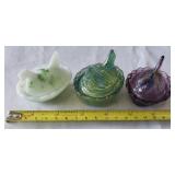 Hens on Nest.  3 Mini