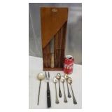 Case Knife Holder with 1 Knife. 5 Silver Plated