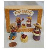 1996 Merry Miniatures Hallmark Apple Harvest