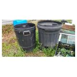 2 Trash Cans