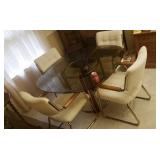 Dining Room Table & Chairs