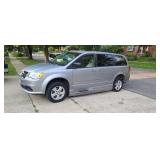 2013 Dodge BraunAbility Handicap Van w/49,525 Mi