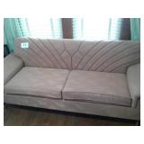 EARLY MAUVE / PINK COUCH