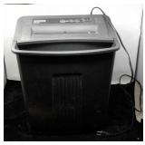 FELLOWS PAPER SHREDDER