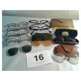 LOT OF VINTAGE GLASSES, ALUMINUM, RAYES
1 PAIR