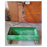 SCOTTS SPREADER