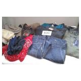 MENS CLOTHING, HATS, HANKIES, SOCKS