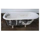 Cast iron clawfoot bathtub