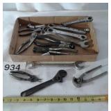 HAND TOOLS