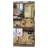 Jewelry Box / Costume Jewelry