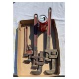 Pipe wrenches