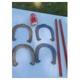Horseshoe throwing set
