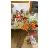 Owl figurines and pot holders