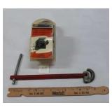 4 FLAT TO 7 BLADE PLASTIC, UNUSUAL WRENCH