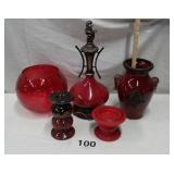 COLLECTION OF REDS / BURGUNDYS
VASE, CANDLE