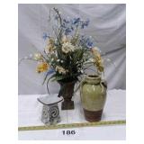 VASES, FLOWER ARRANGEMENT & RISER