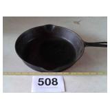NO 9 GRISWOLD CAST IRON SKILLET