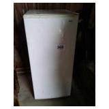 KENMORE UPRIGHT FREEZER 47" T X 21" W X 24" D