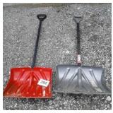 SNOW SHOVELS