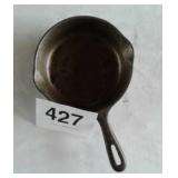 NO 7 GRISWOLD CAST IRON SKILLET