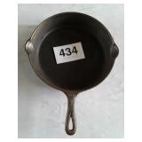 NO 10 GRISWOLD CAST IRON SKILLET