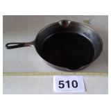 NO 9 GRISWOLD CAST IRON SKILLET