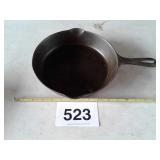 NO 7 GRISWOLD CAST IRON SKILLET