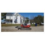 Takeuchi  TB260 blade clam claw bucket  84.7 hr