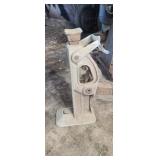 Duff aluminum 15 ton railroad jack.