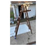 Wooden 6 ft ladder
