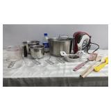 Oyster Mixer , Plastic Measuring Cups, west bend