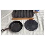Cast Iron Corn Bread , and Pan w Hot Plate