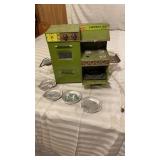 Vintage Easy Bake Oven, (electric using light