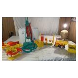 Suzy Homemaker Vacuum ( has a replied handle) ,