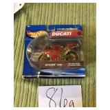 HOTWHEELS 1:18 DIE CAST METAL MOTORCYCLE