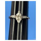 Sz.8 Sterling Silver Ring 2.62 Grams