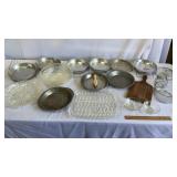 Bakeware, lemon squeezer, cutting board , serving