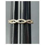 Sz.8.5 Sterling Silver Ring 2.78 Grams